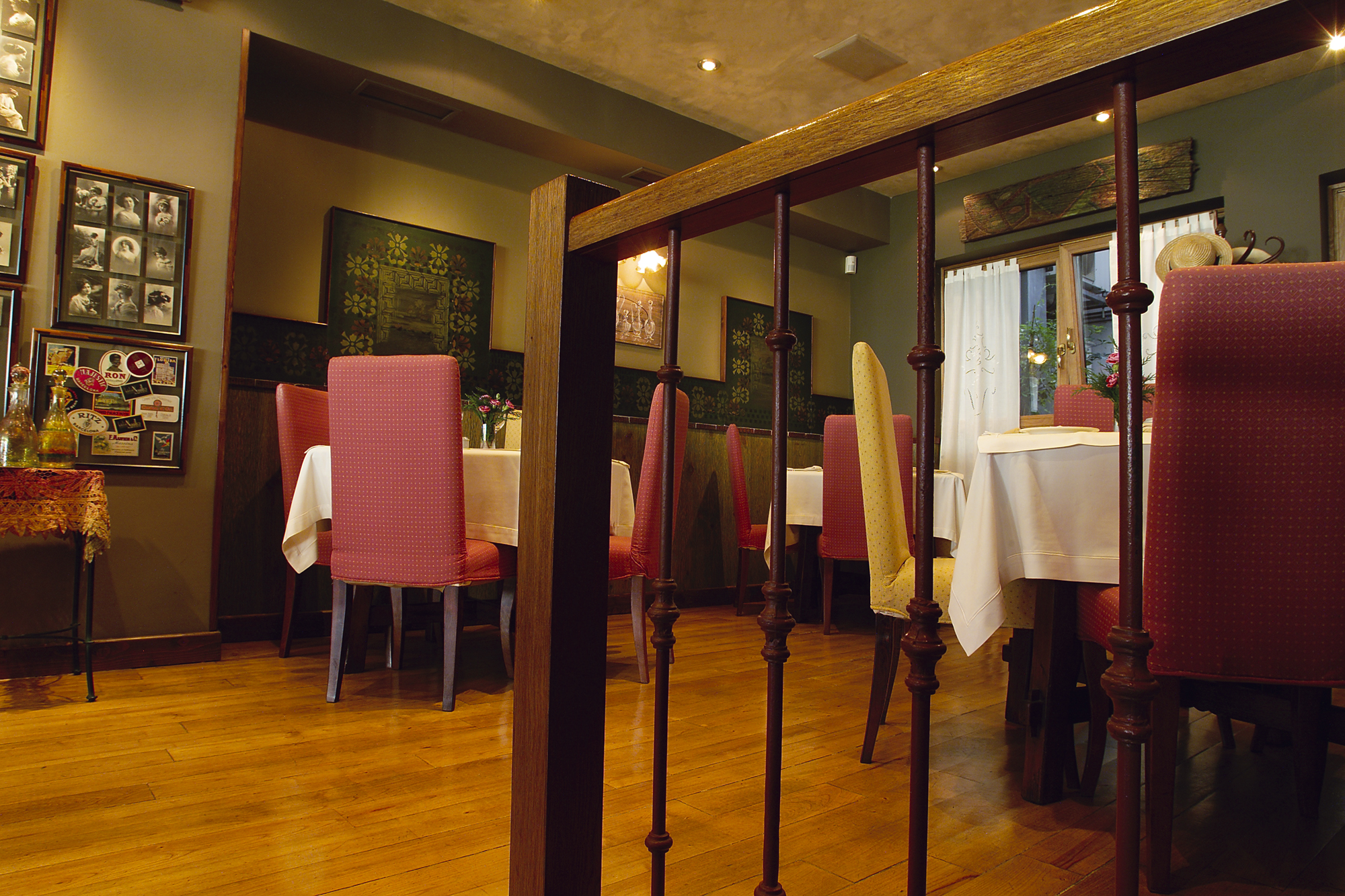 ambiente-acogedor-restaurante-luarca Compasso restaurante en Luarca